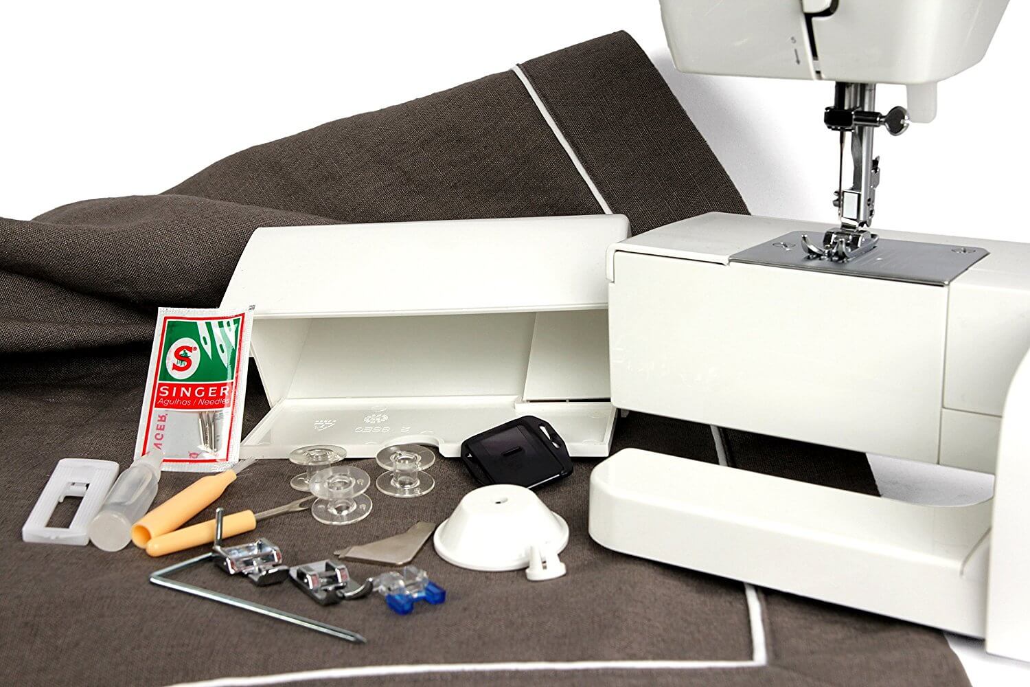 sewing machine set