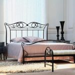 wrought iron bed decoration ideas