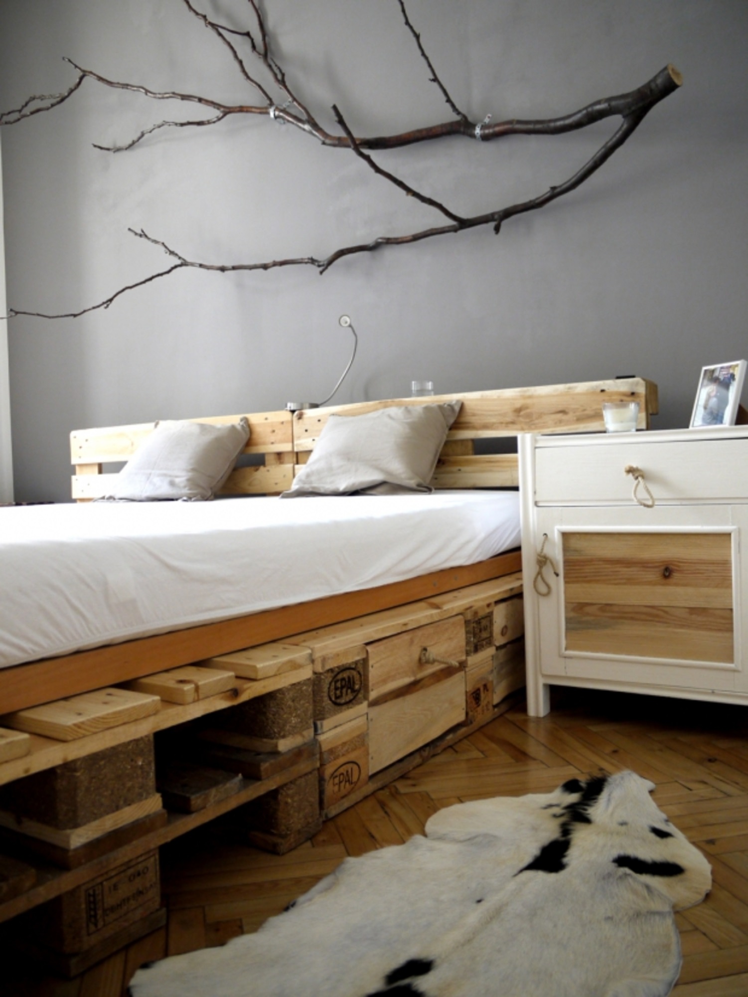 pallet bed of different sizes