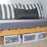 pallet bed striped