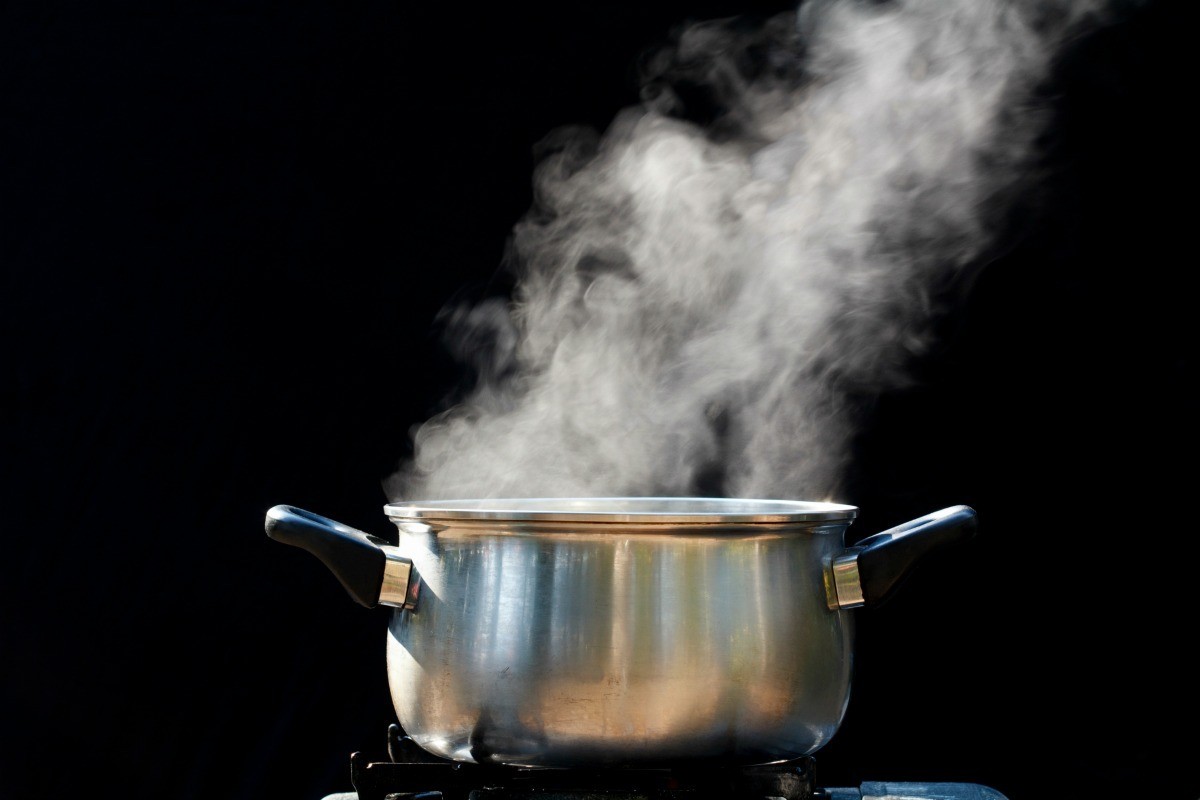 vapeur sur la poêle