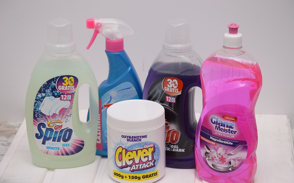 powders and gels for washing