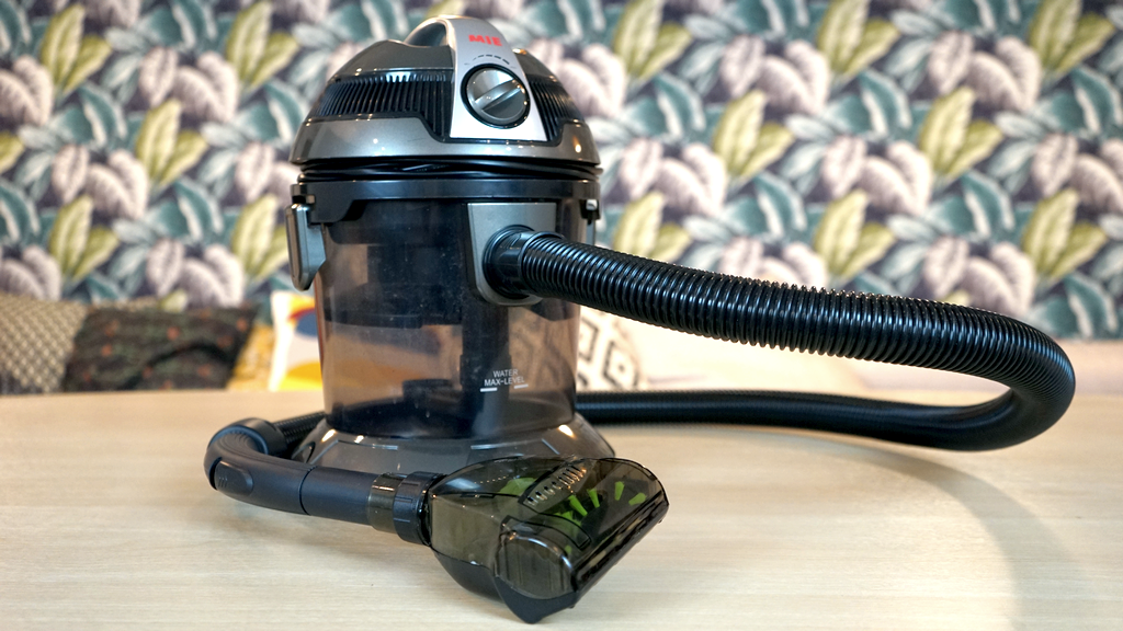 vacuum cleaner with aquafilter