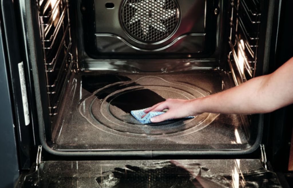 pyrolytic oven cleaning