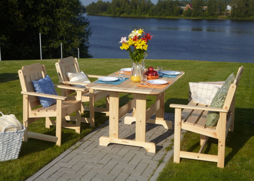 pine garden furniture