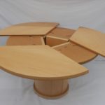 round folding table