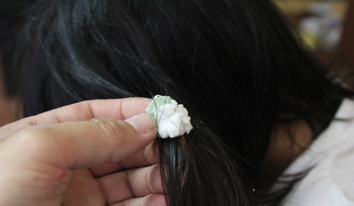 gum in hair photo