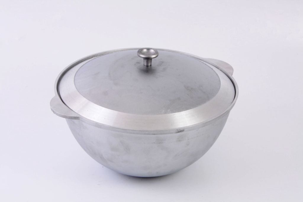 aluminum cauldron