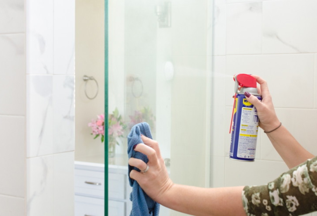 shower cabin cleaning