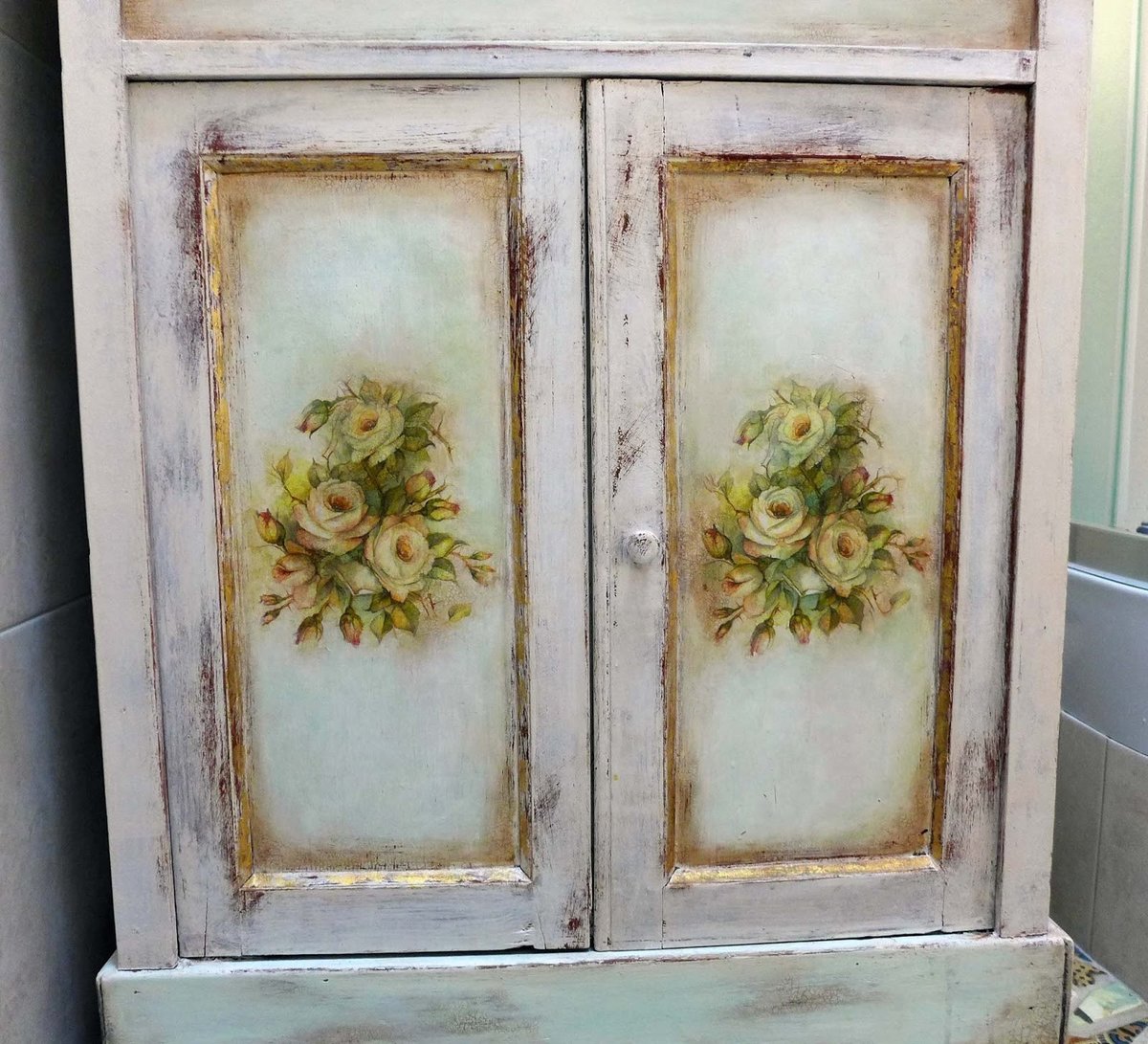 decoupage cabinet