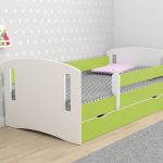 children's bed with bumpers decor