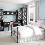 how to choose a bed for a teenage girl's bedroom