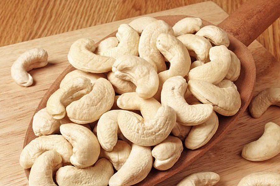 storing cashews