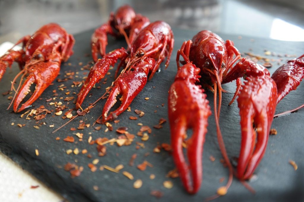 how to store crayfish