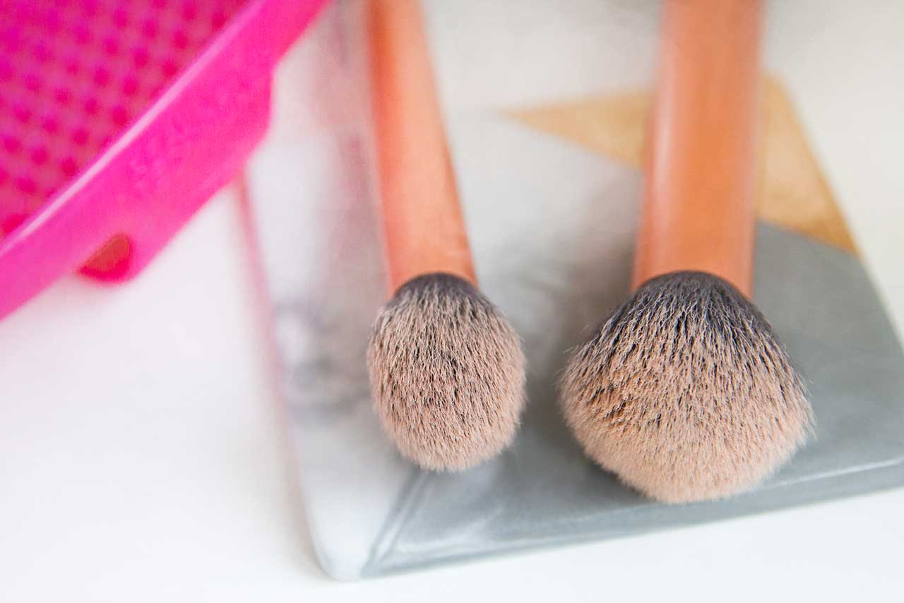 brush in foundation