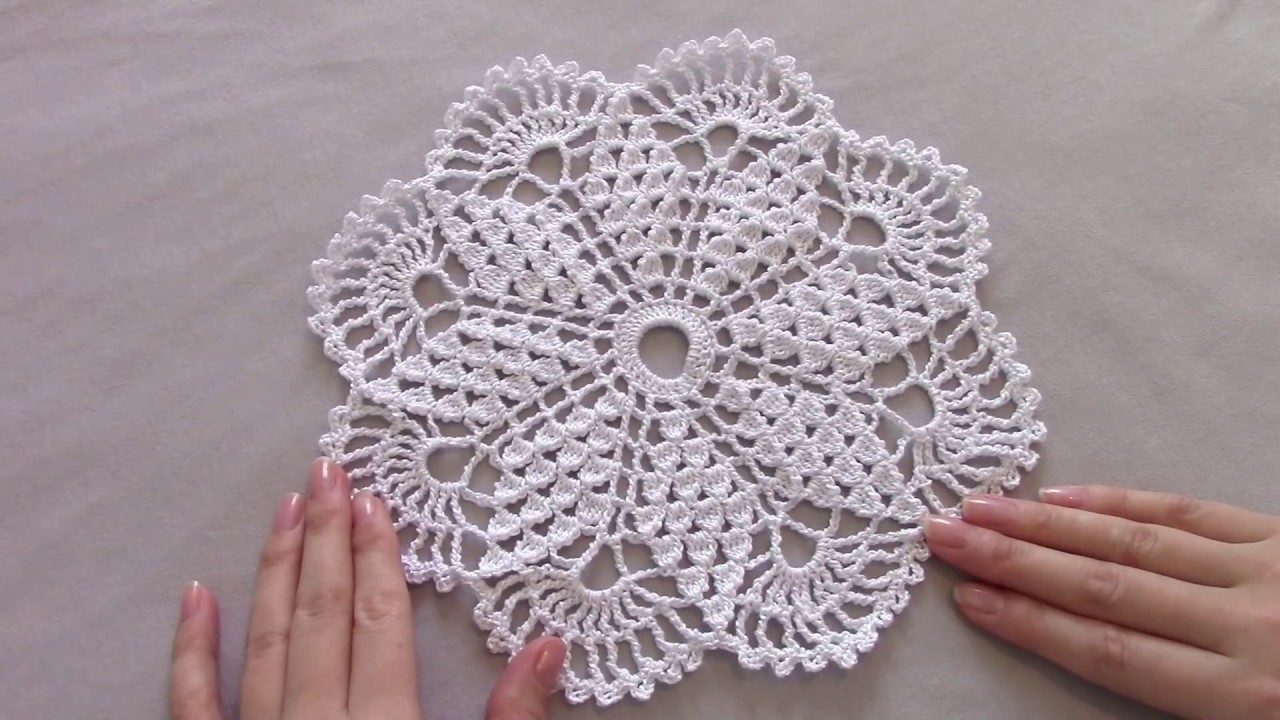 serviettes à motifs blancs comme neige