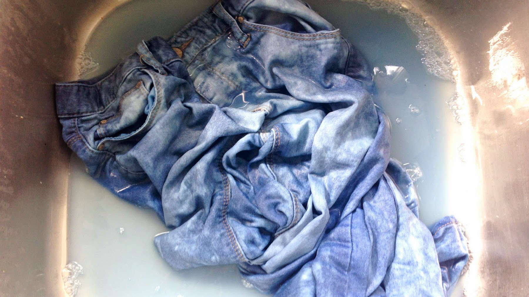 bleaching fabric with soda