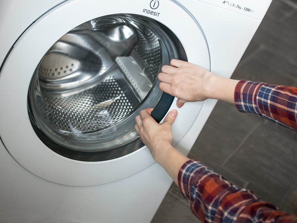 comment ouvrir la porte de la machine a laver