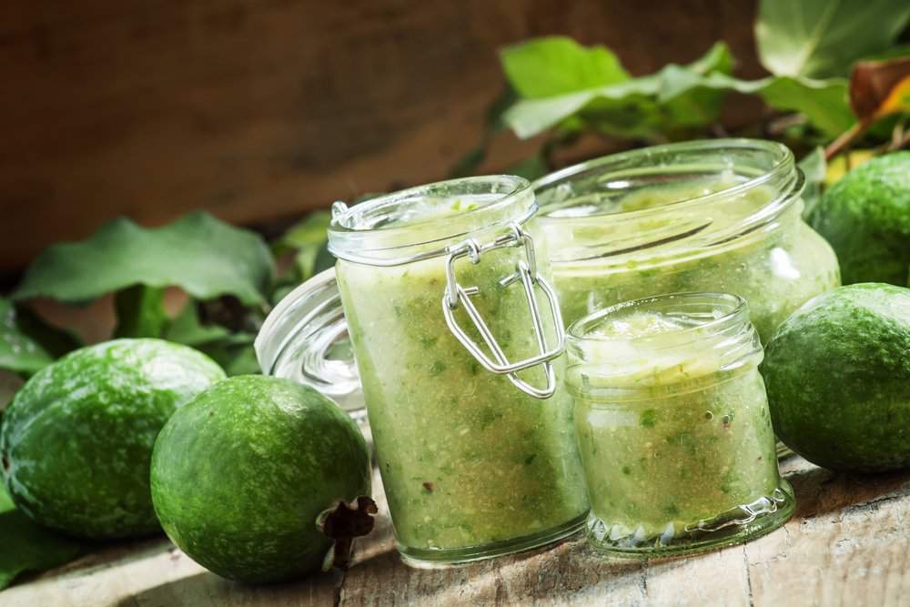 feijoa with sugar