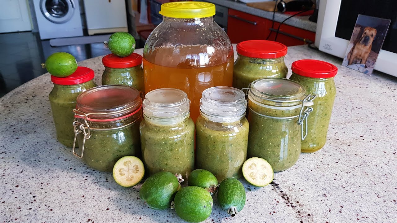 cook feijoa compote