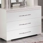 chest of drawers in the interior decor options