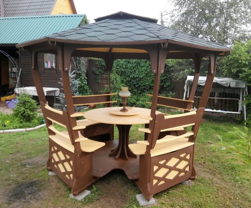 round table for the gazebo