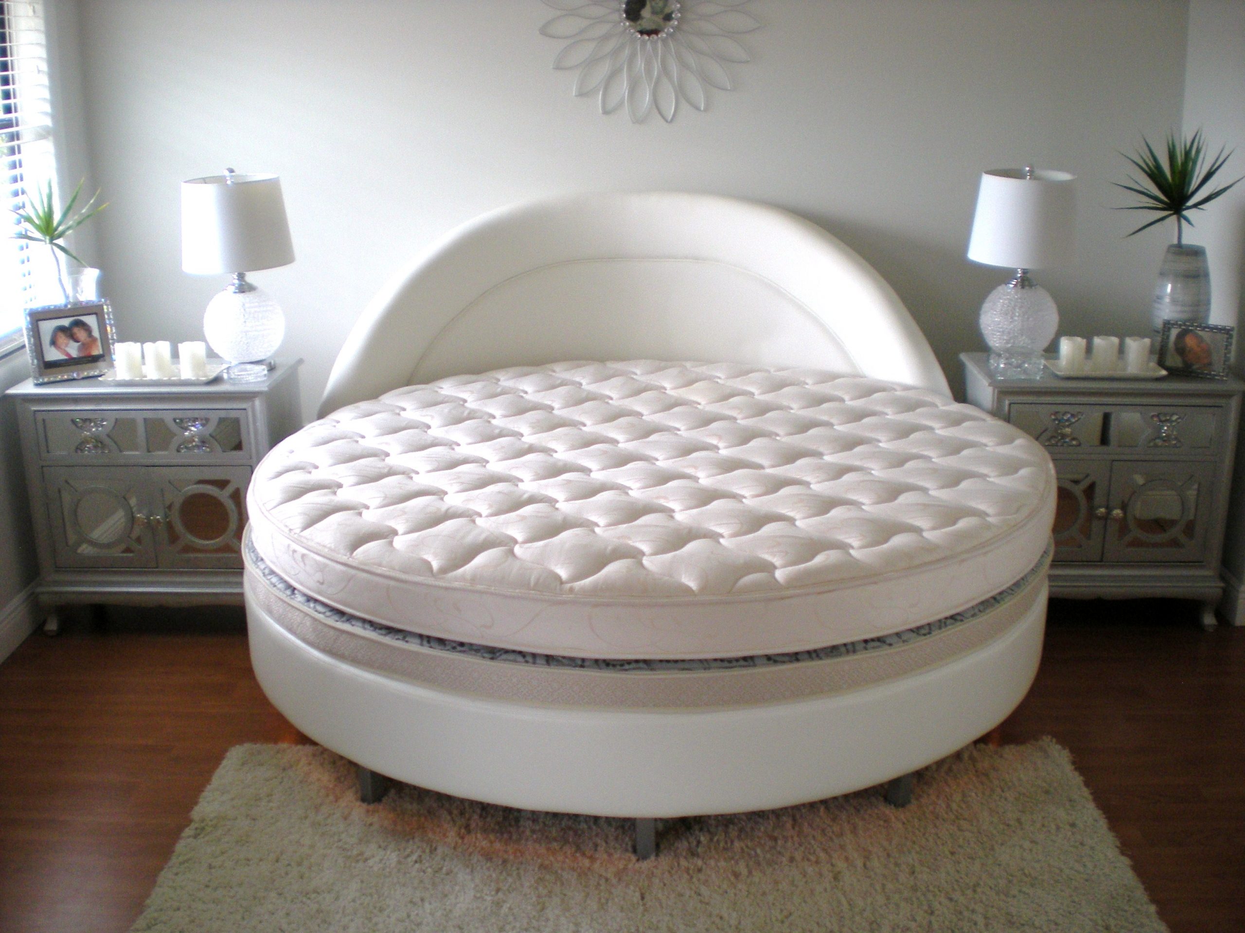 mattress on a round bed