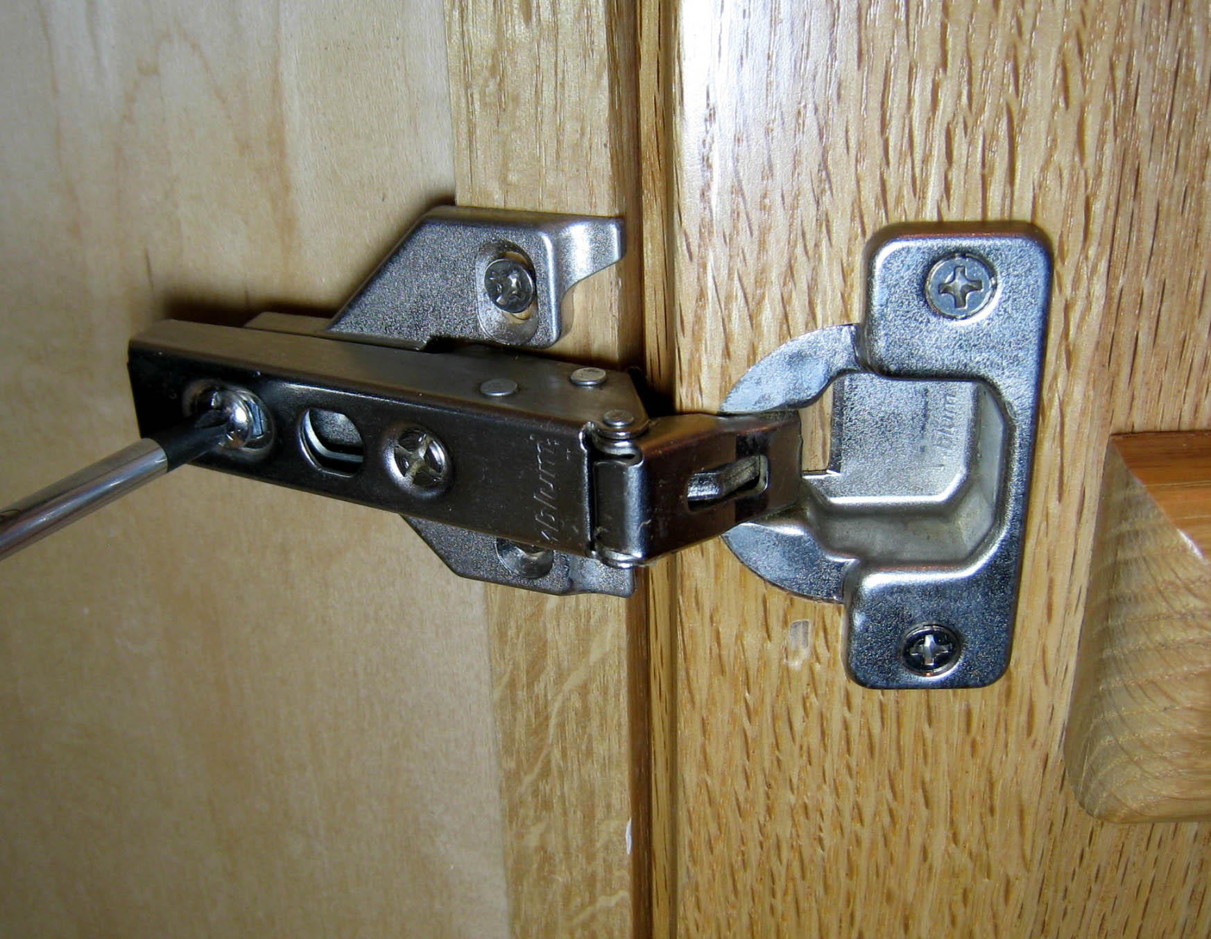 furniture hinges adjustment