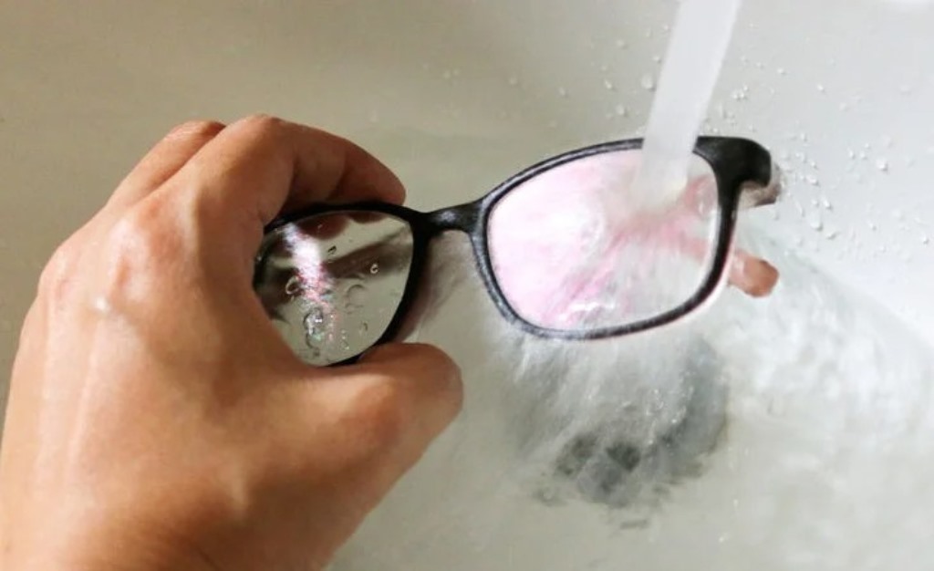 wash my glasses