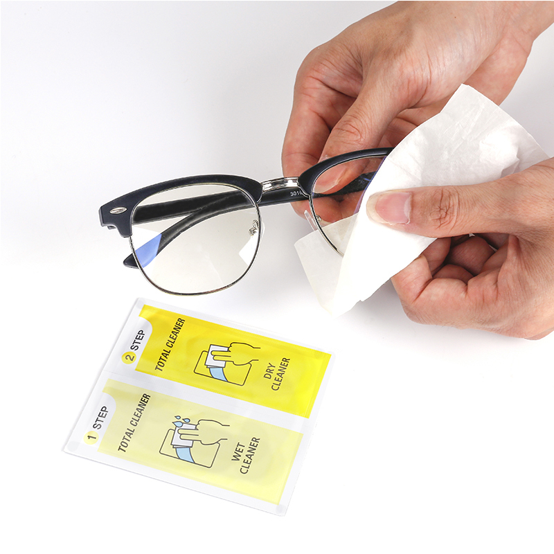 disposable eyeglass wipes