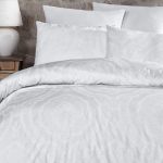 bed white