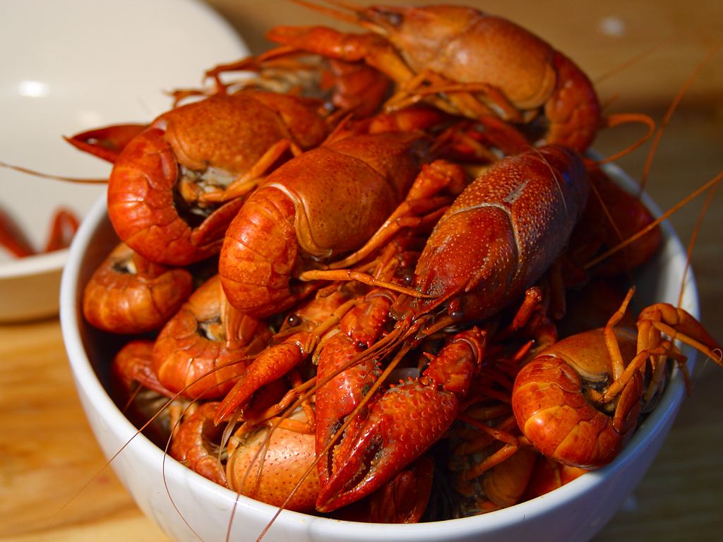 boiled crayfish