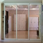 sliding wardrobe with facet mirror decor ideas