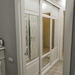 sliding wardrobe with facet mirror overview