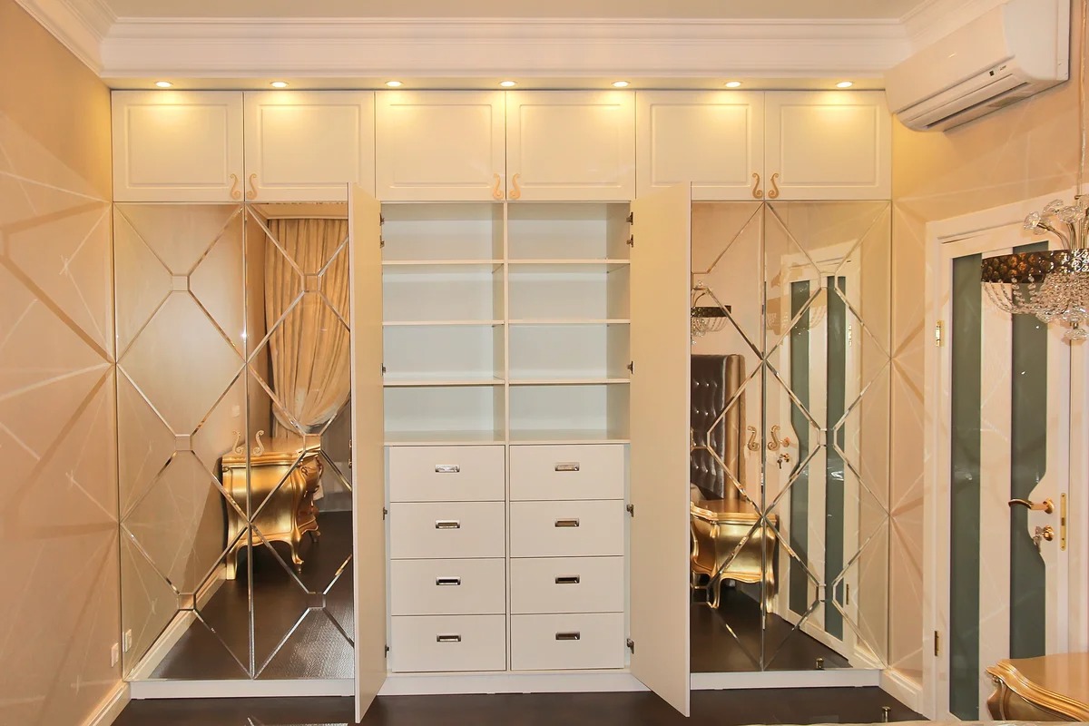 sliding wardrobe with facet photo ideas