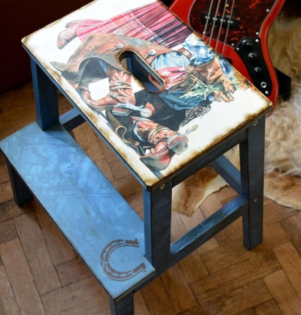 paint a stepladder chair