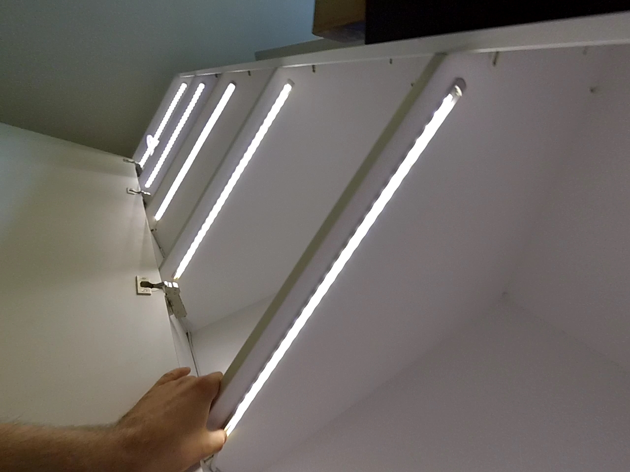 led cabinet light