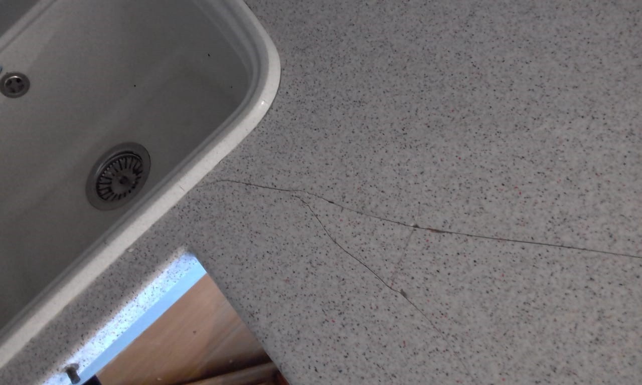 cracks in the countertop