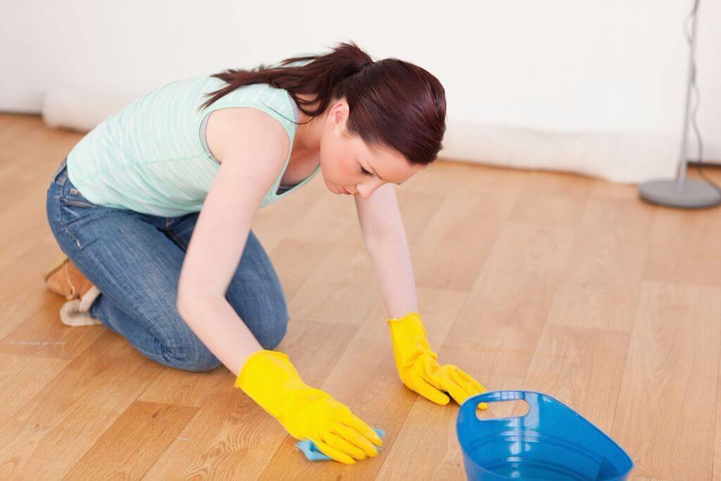 cleaning linoleum