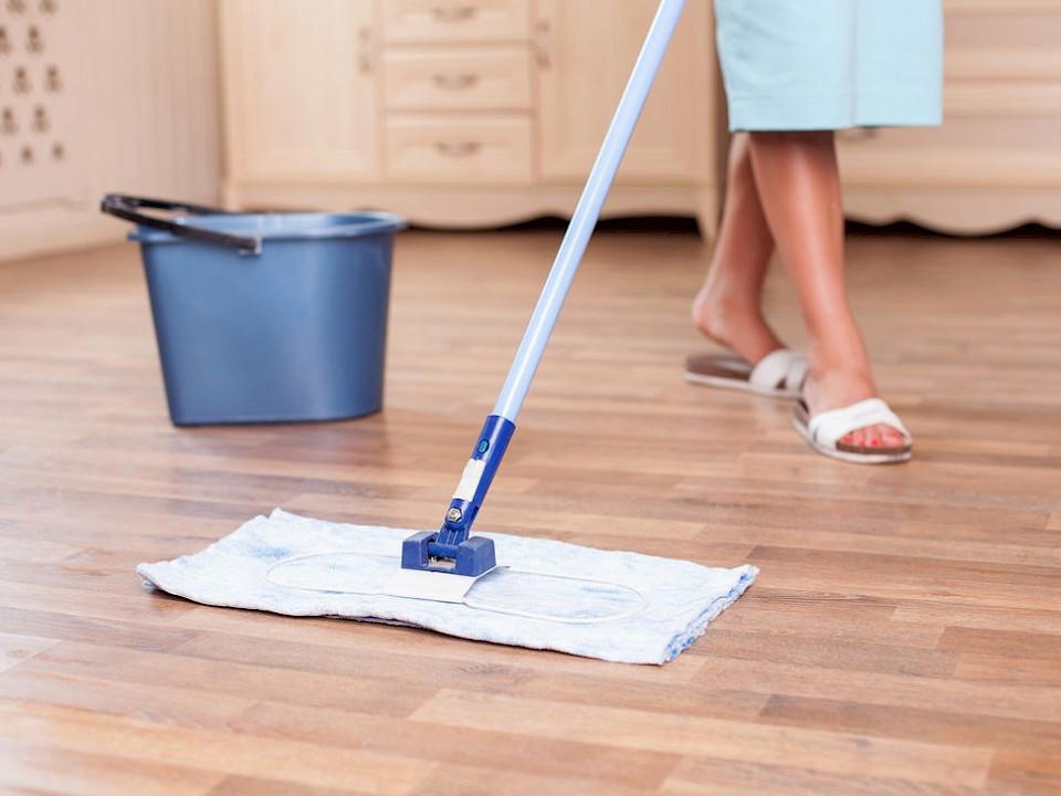 cleaning linoleum