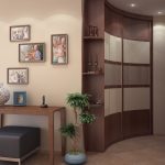 armoire d'angle dans le couloir semi-circulaire