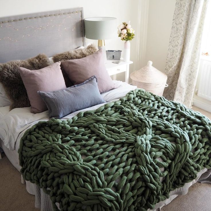 decorate a knitted bedspread