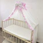 canopy for children with ruffles