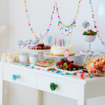 examen de photo de décor de fête d'enfants