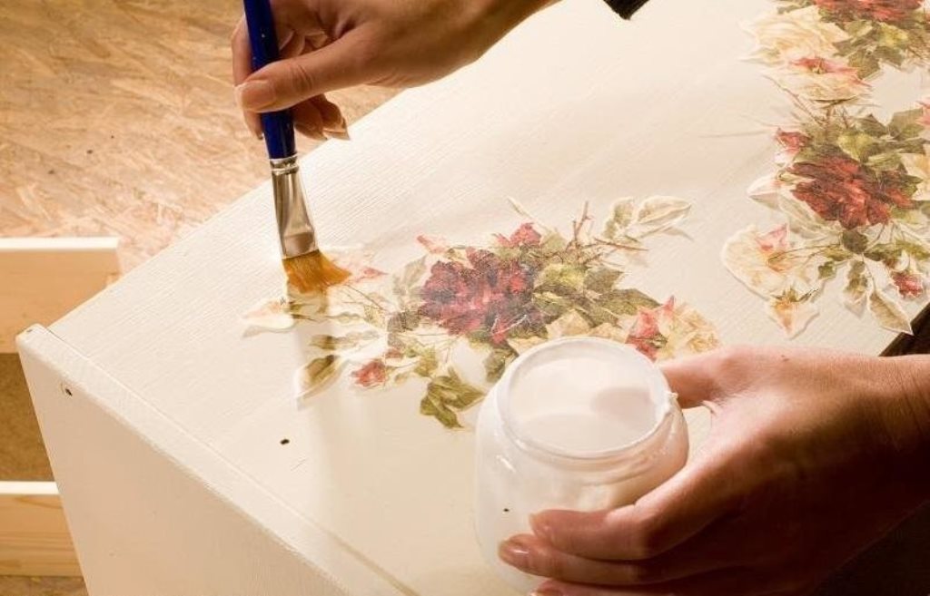 decoupage furniture