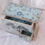 decoupage furniture in the style of provence decor ideas