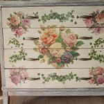 decoupage of Provence style furniture ideas of options