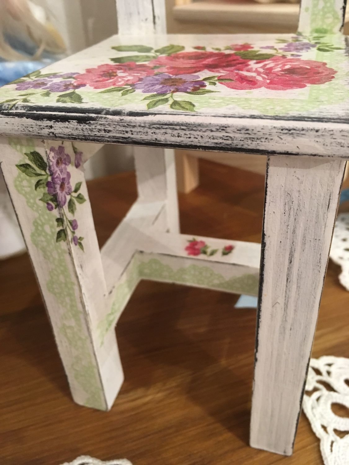 completion of decoupage