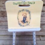 decoupage of a chair with a bear