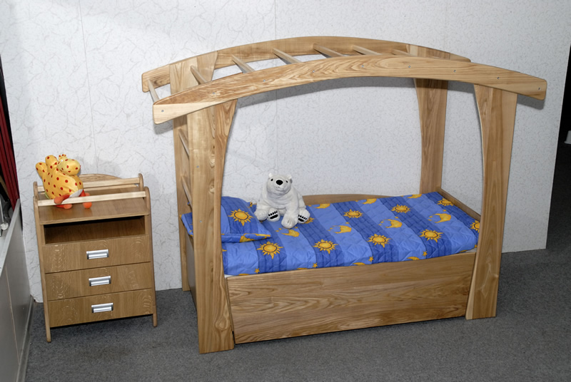 DIY children's bed